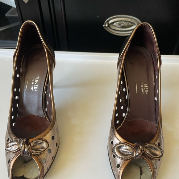 Donald J Pliner Bow heels - Picture 2 of 3